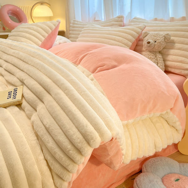 Angora Luxe – Mjölkfiberfilt i Fyra Delar