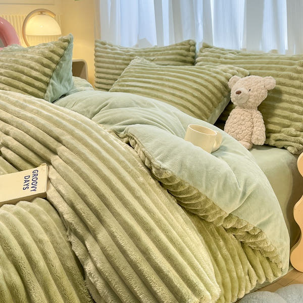 Angora Luxe – Mjölkfiberfilt i Fyra Delar